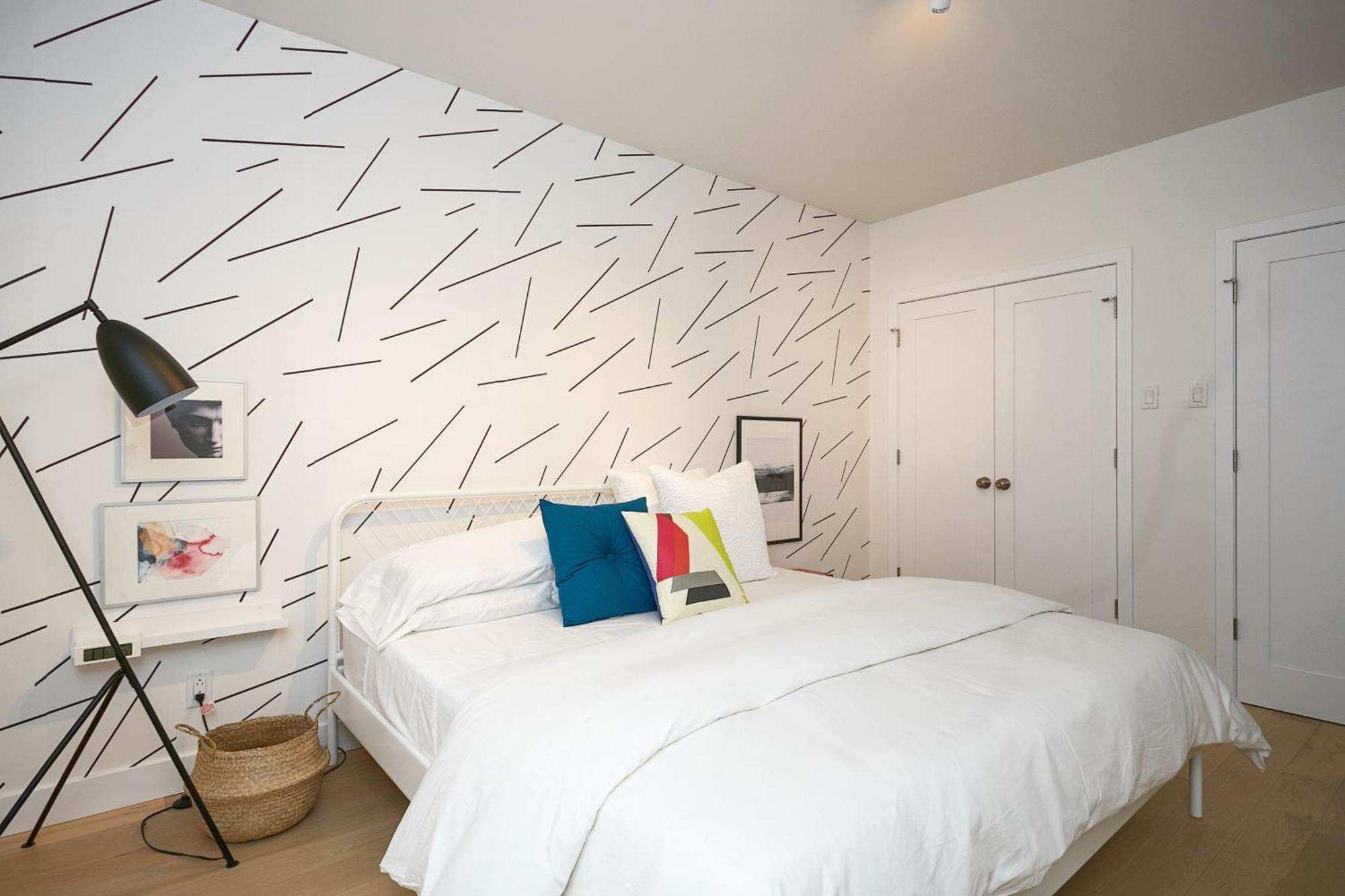 Explore Montreal From Sleek Contemporary Apartment By Den Stays Room photo